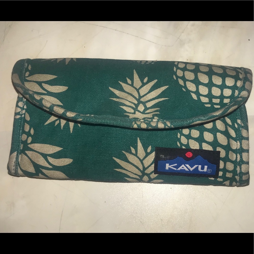 KAVU PINEAPPLE WALLET GREAT CONDITION
